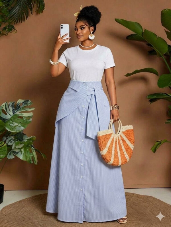Ensemble Top Blanc & Jupe Longue Rayee Bleu Ciel Ensemble Top Blanc & Jupe Longue Rayee Bleu Ciel