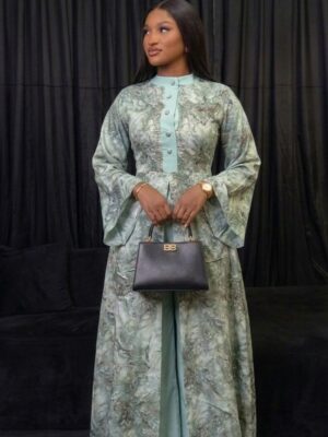 Abaya imprimée vert sauge manches larges